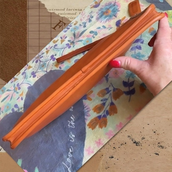 VINTAGE COACH LARGE SLIM CLUTCH IN BRITISH TAN 9555 - Picture 5 of 14